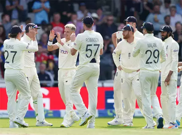 Ind vs Eng: Dominant England grabs India by the throat