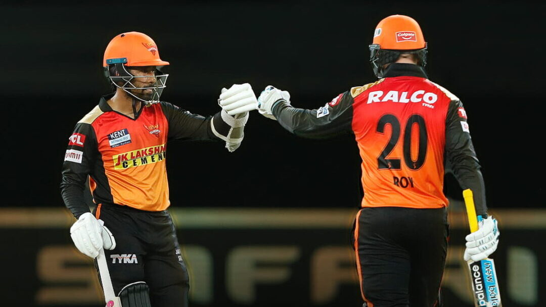 RR vs SRH 2021: Roy and Saha post 50 runs opening stand. 