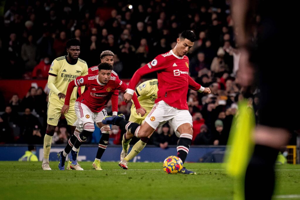 Premier Legue, Arsenal vs Man United: Cristiano Ronaldo taking a penalty.