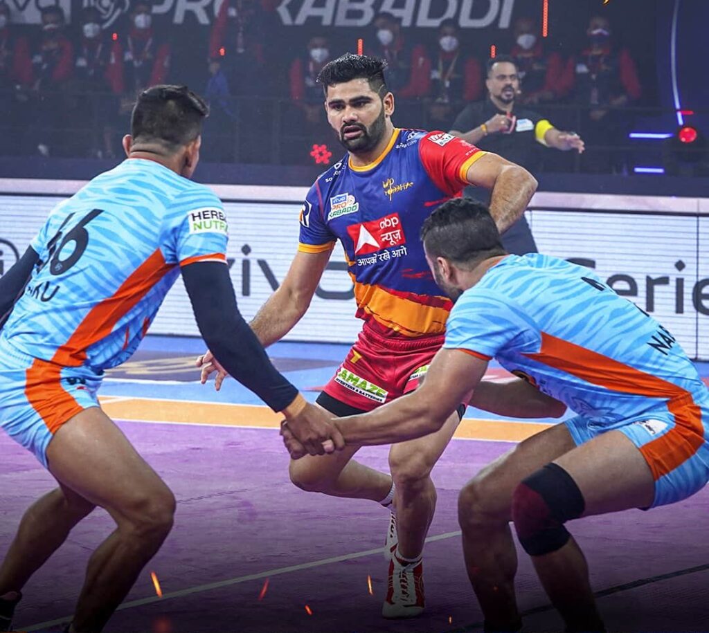 PKL 2021, UP Yoddha vs Bengal Warriors: Pardeep Narwal in action.