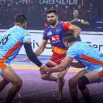PKL 2021, UP Yoddha vs Bengal Warriors: Pardeep Narwal in action.