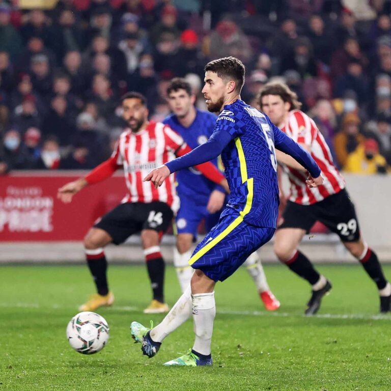 EFL Cup 2021, Chelsea vs Brenford: Jorginho taking the penalty.