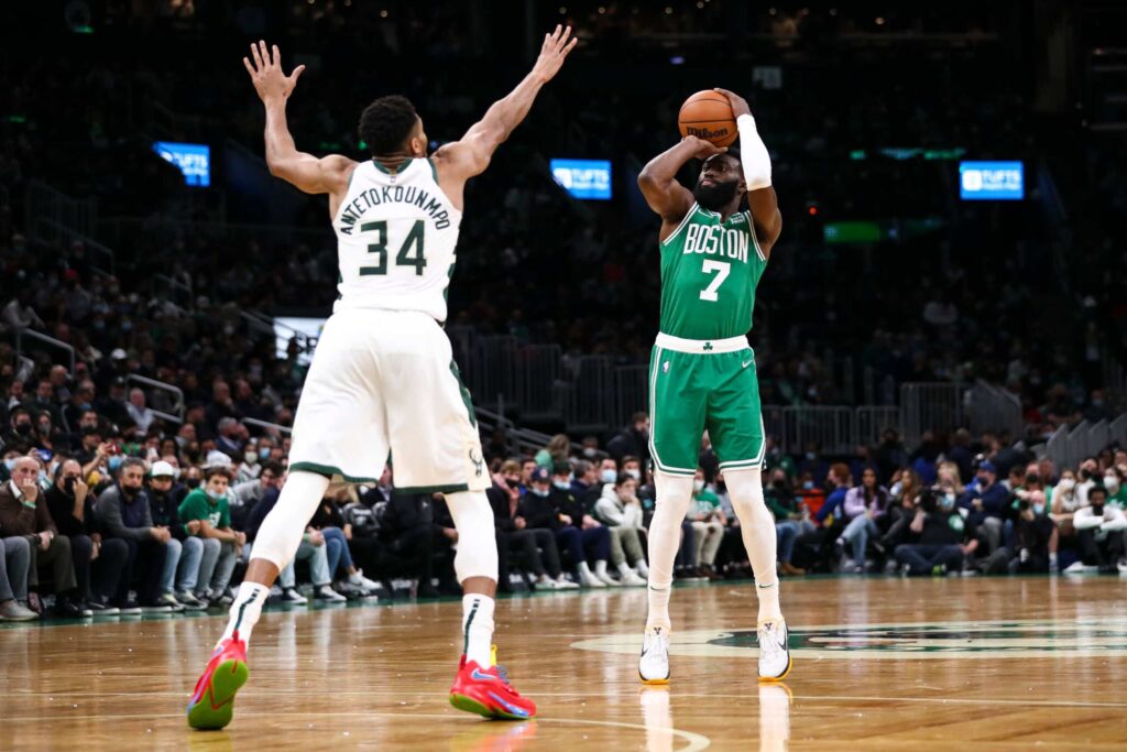 NBA, Bucks vs Celtics: Jaylen Brown and Giannis Antetokounmpo.