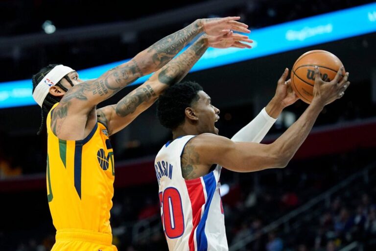 NBA, Pistons vs Jazz: Jordan Clarkson and Josh Jackson.