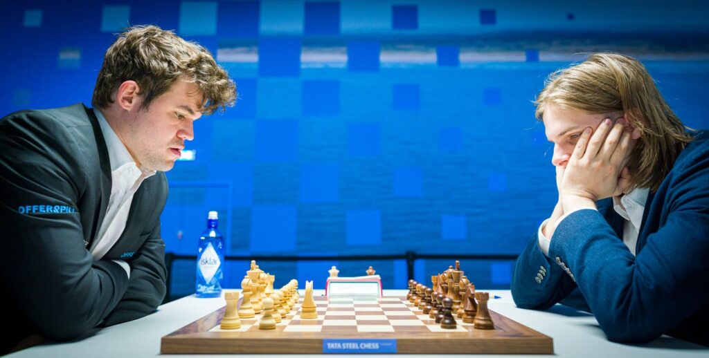 Tata Steel Chess 2022 R6: Magnus Carlsen and Richard Rapport.